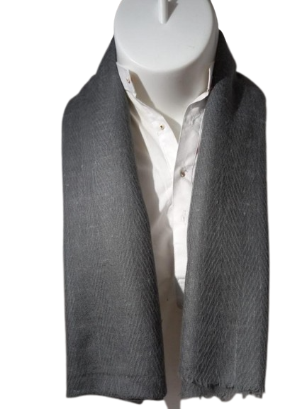 Men's Dark Gray Woolen Scarf: Warm and Stylish Accessory for Winter